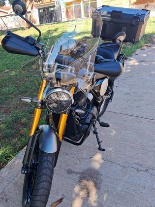TRIUMPH SCRAMBLER 400 X 